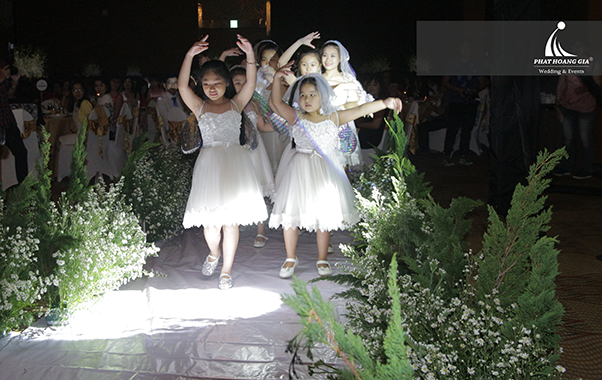 cung cấp âm thanh ánh sáng tiệc cưới