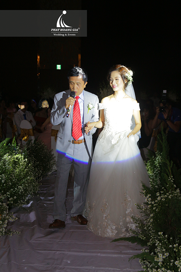 cung cấp âm thanh ánh sáng tiệc cưới