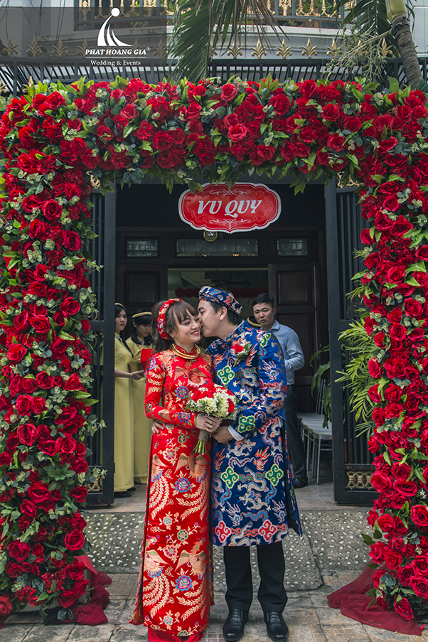 trang trí gia tiên tone đỏ