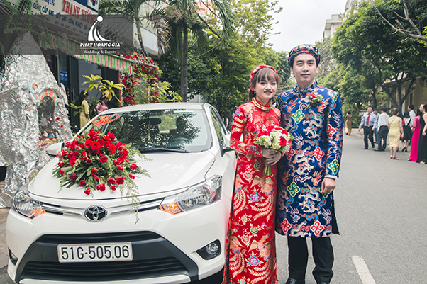 trang trí gia tiên tone đỏ