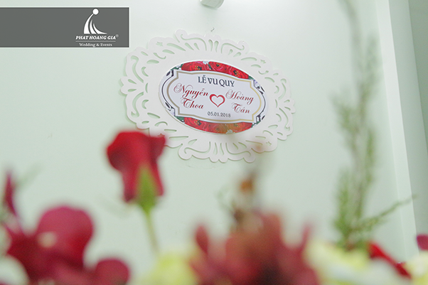 trang trí gia tiên tone đỏ