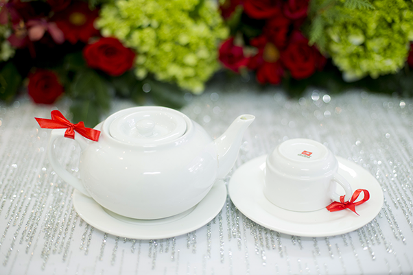 trang trí gia tiên tone đỏ