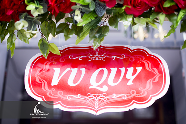 trang trí gia tiên tone đỏ