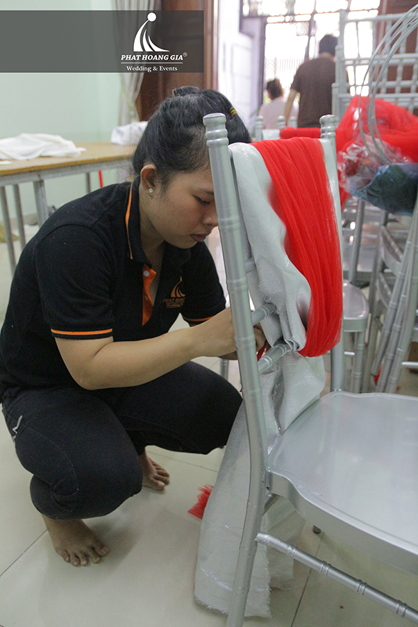 trang trí gia tiên tone đỏ