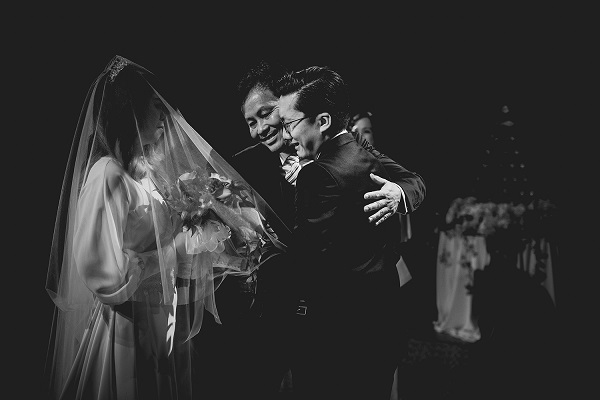 ảnh phóng sự cưới đen trắng