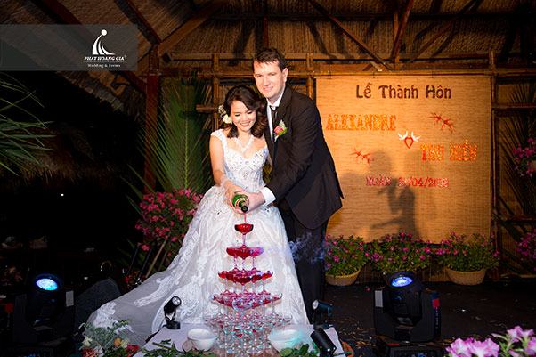 True Love | Alexande & Thu Hiền