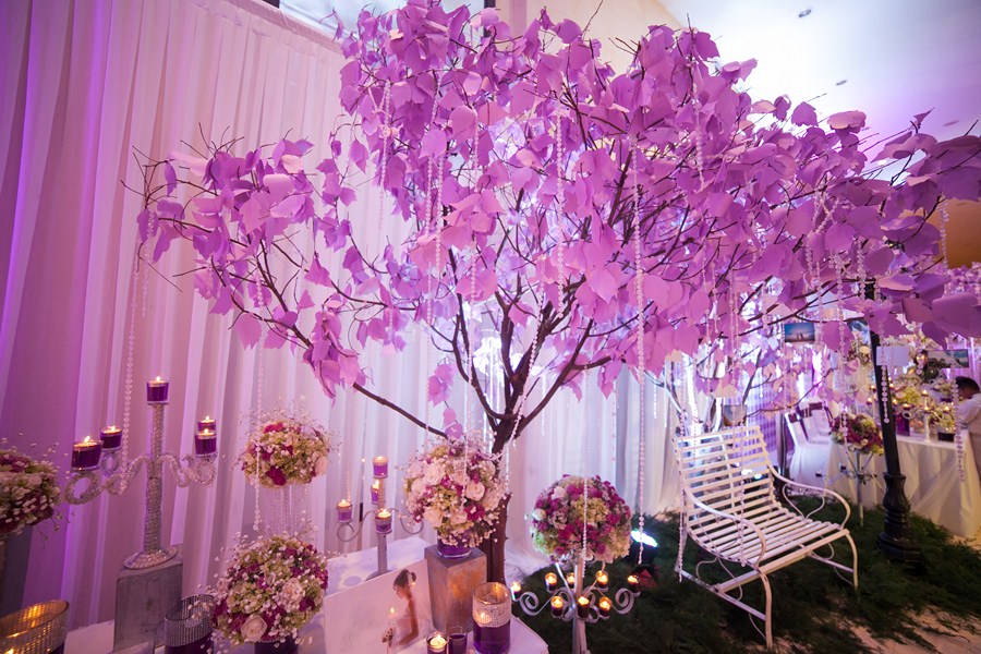 đám cưới màu tím
