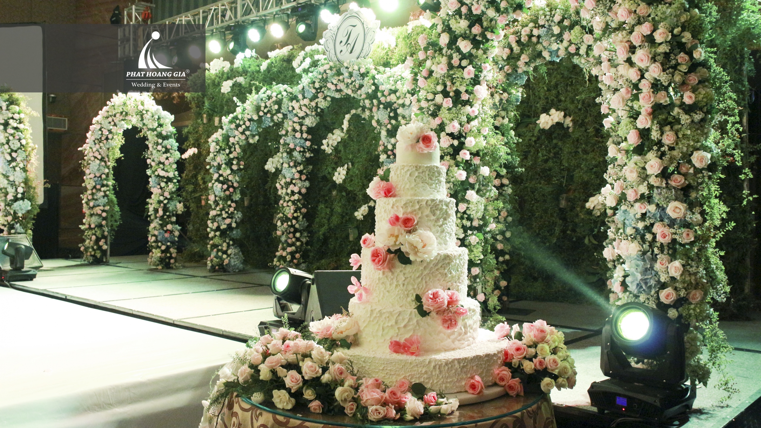 ROSE AND LOVE| CHAU TOAN & MINH AN