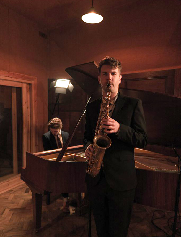 Song tấu piano saxophone