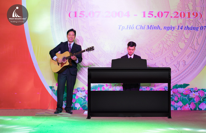 Song tấu piano guitar
