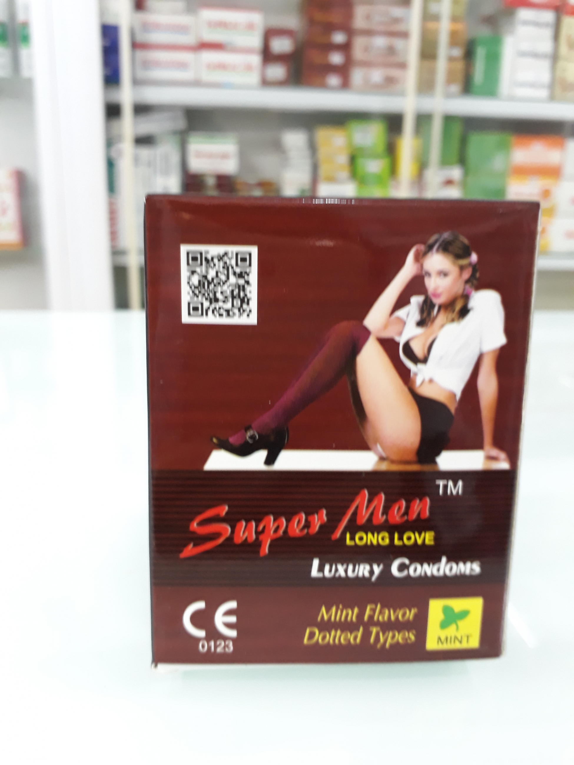 SUPER MEN