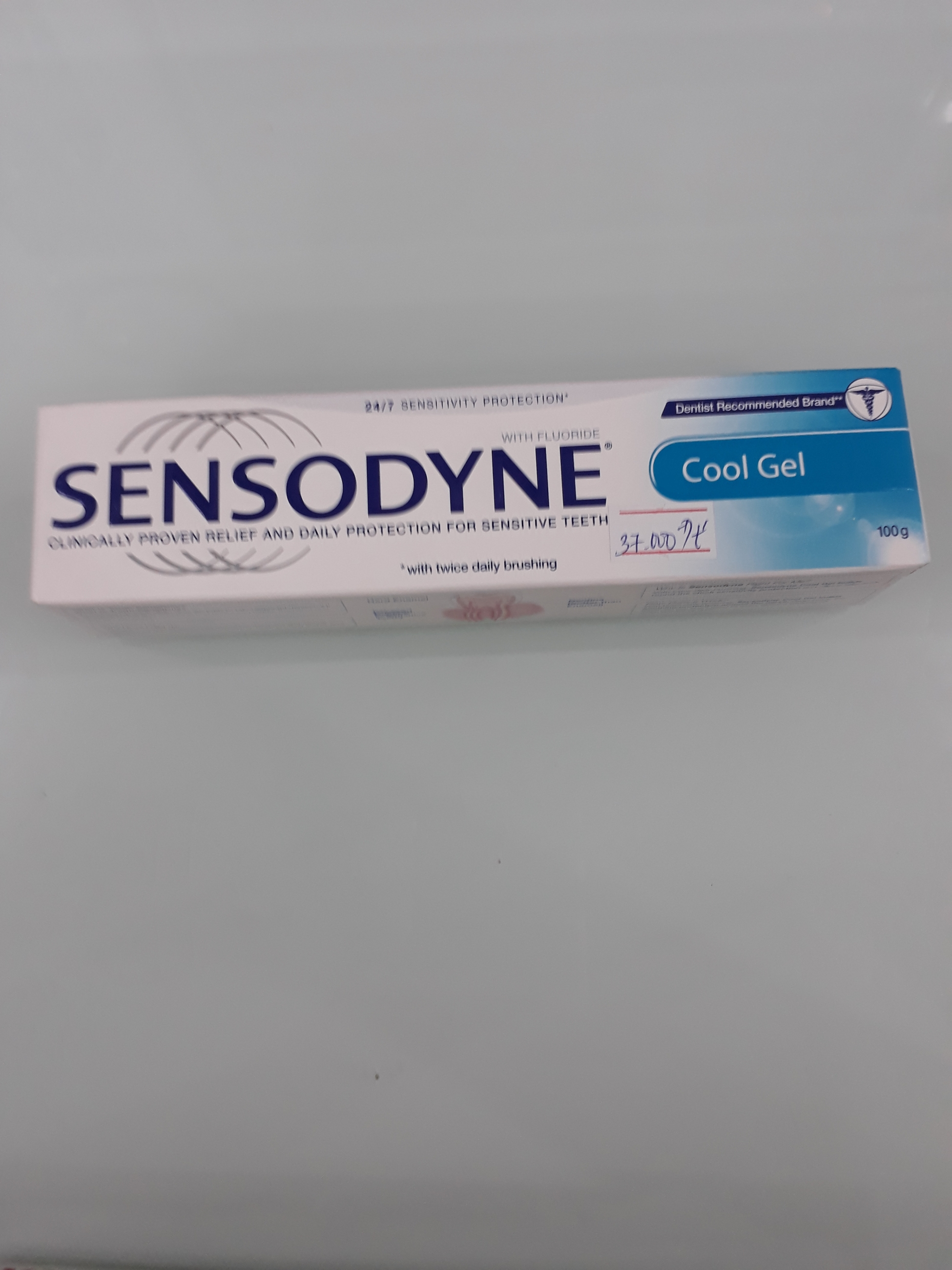 SENSODYNE