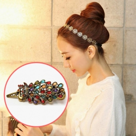 Lược đính đá và kẹp tóc