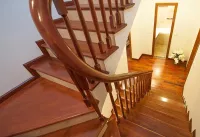 Tay vịn cầu thang gỗ căm xe - sự lựa chọn hoàn hảo cho một bộ cầu thang bắt mắt