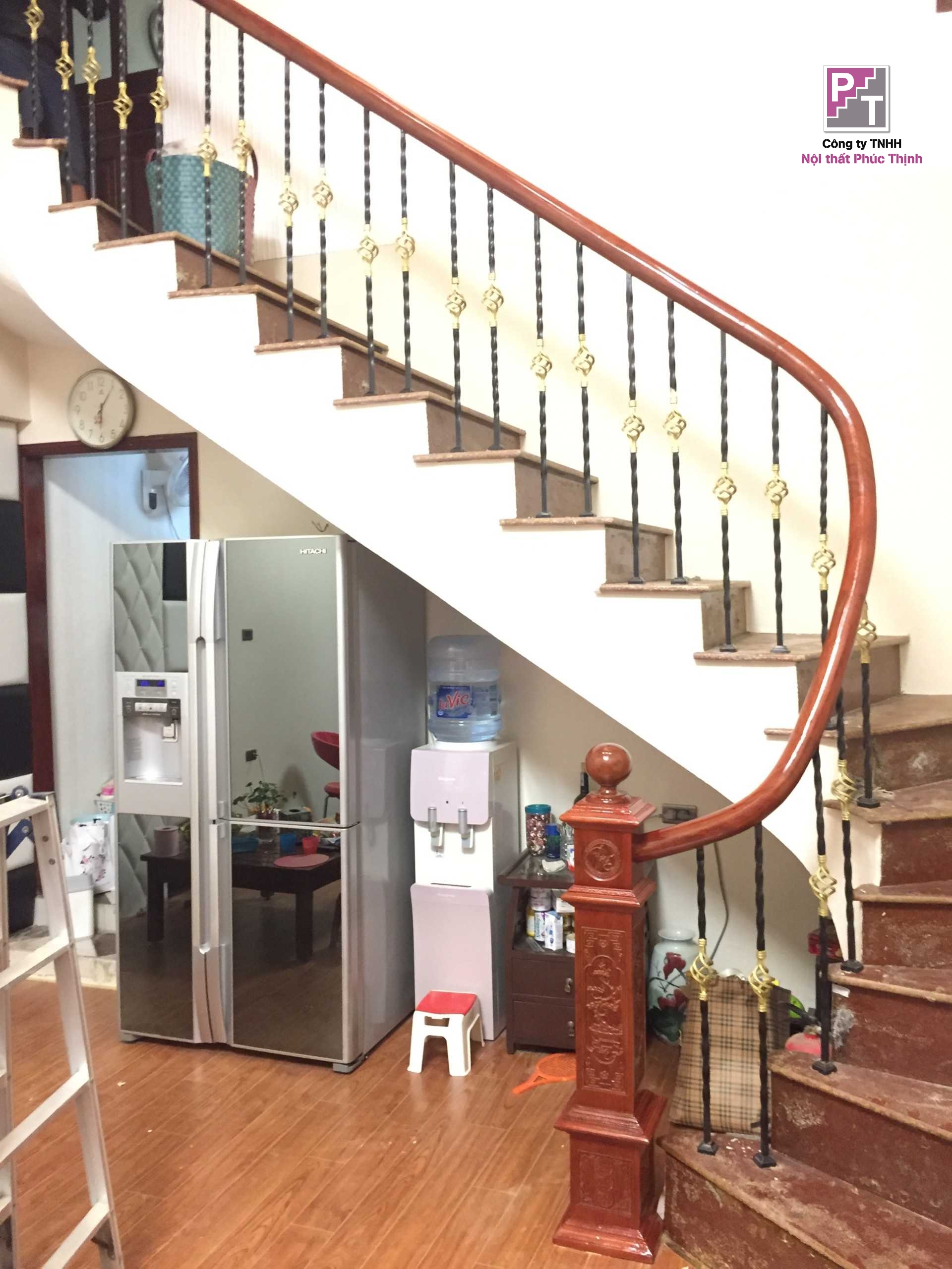 cầu thang sắt CTS01