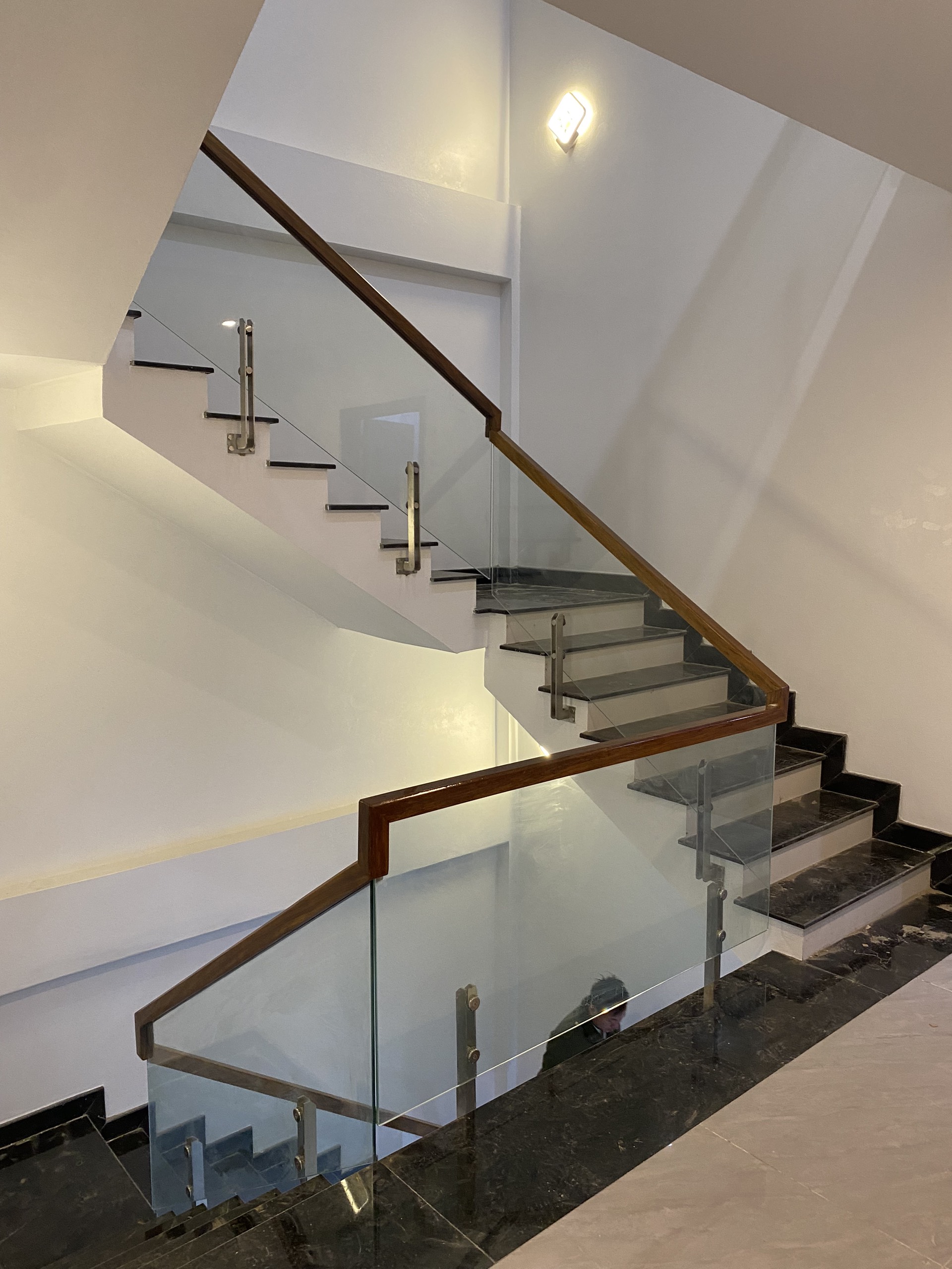 Cầu Thang Kính CTK16