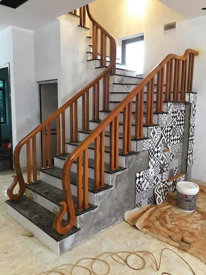 CẦU THANG GỖ CTG18