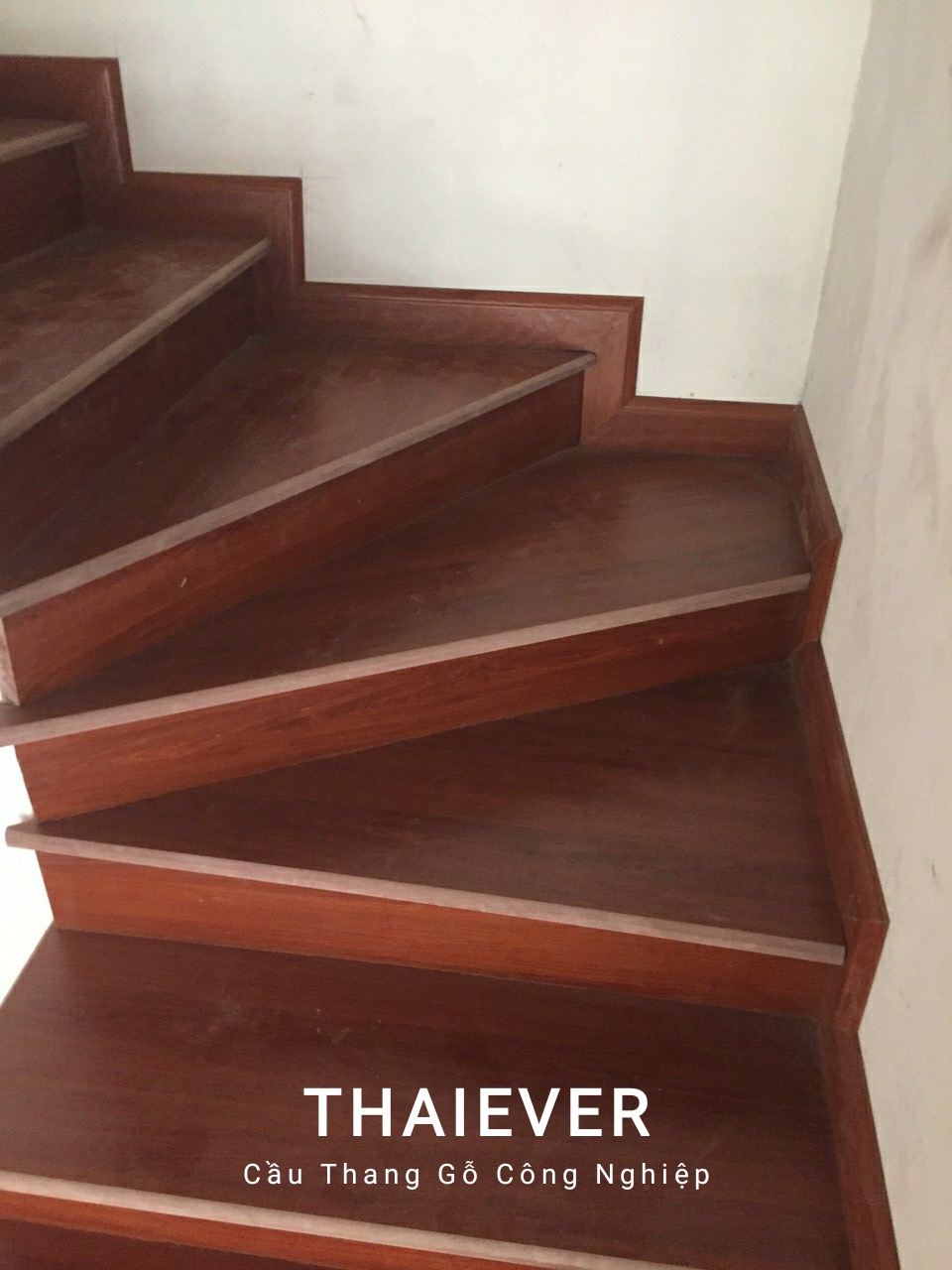 Mặt bậc gỗ công nghiệp MB07