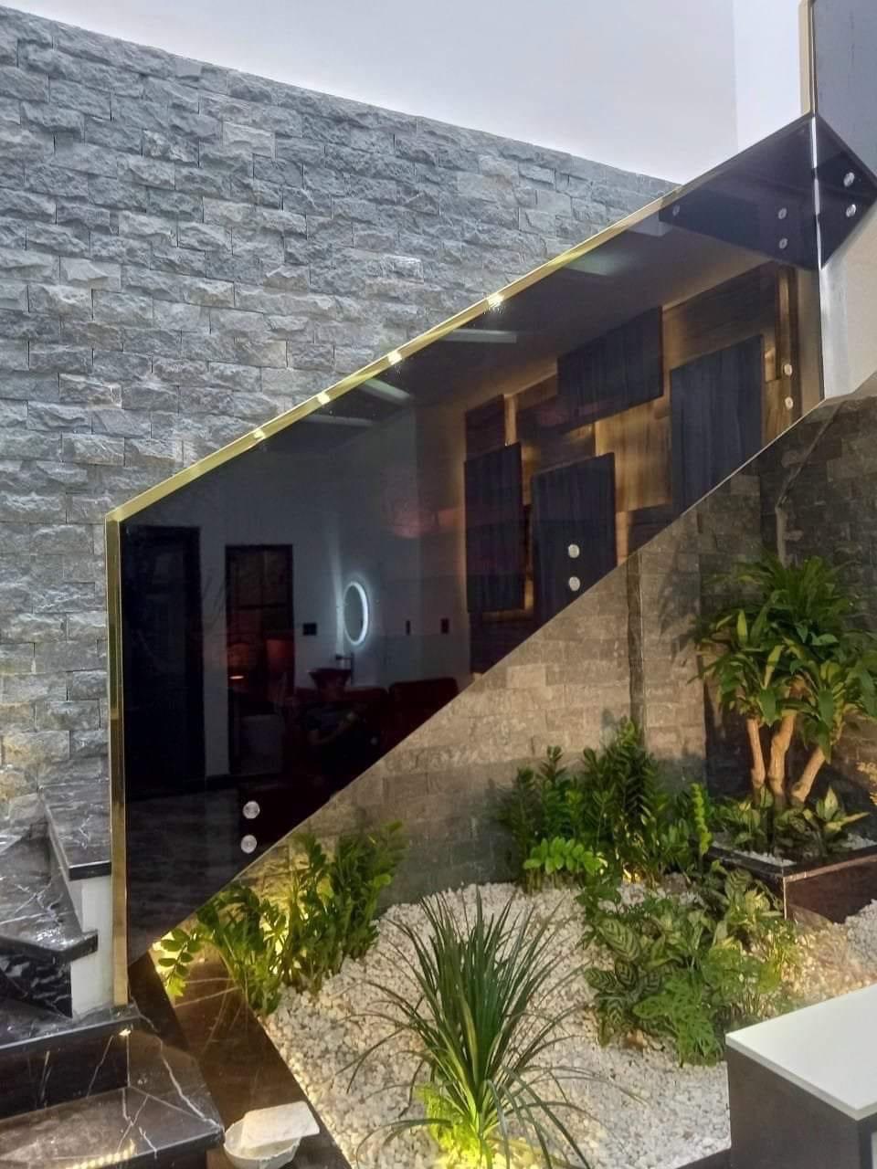 Cầu thang kính CTK19