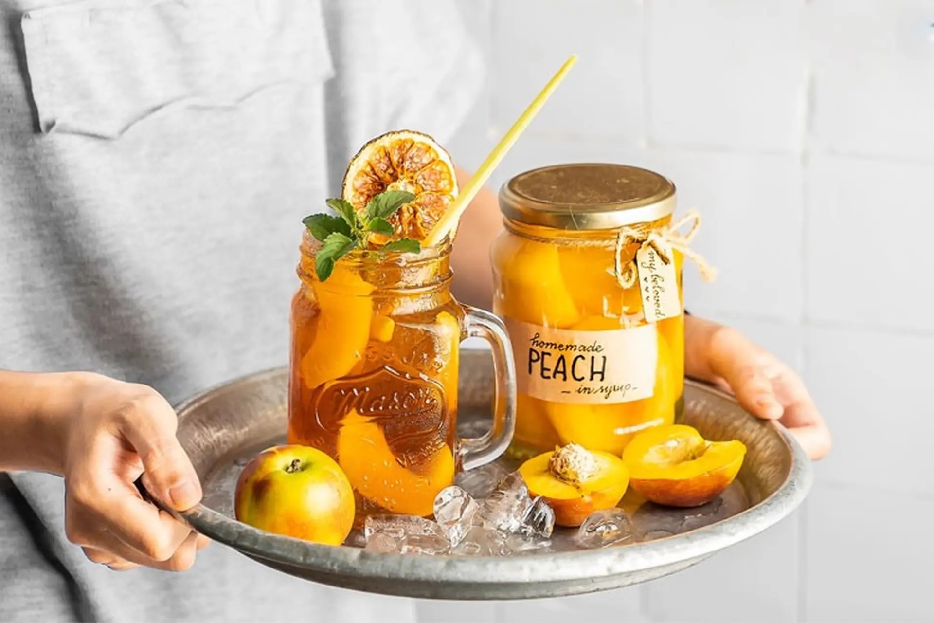 Đào ngâm đóng hộp