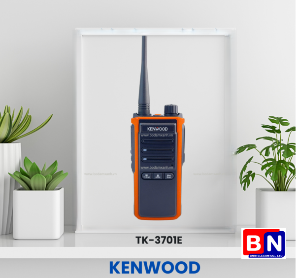 Máy bộ đàm Kenwood TK-3701E âm thanh thực với độ phủ sóng gần 5000m