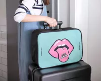 Túi Xách Hình Môi Size Lớn