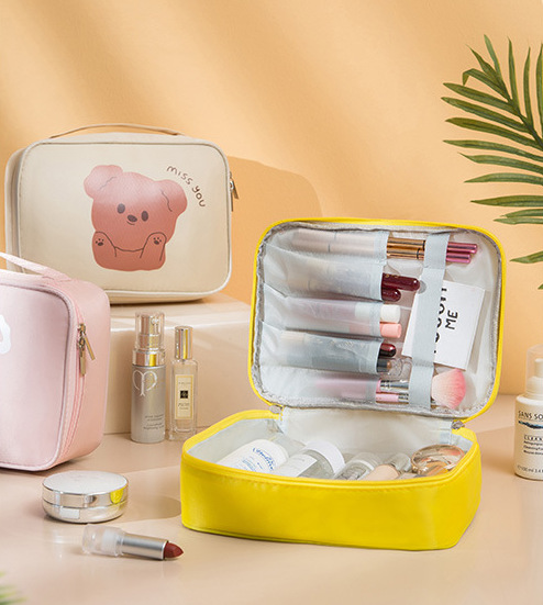 tui-my-pham-hinh-gau (1)