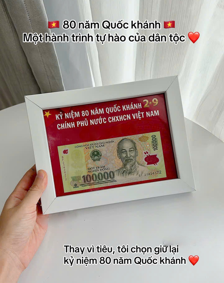Khung Đựng Tiền 80 Năm Quốc Khánh