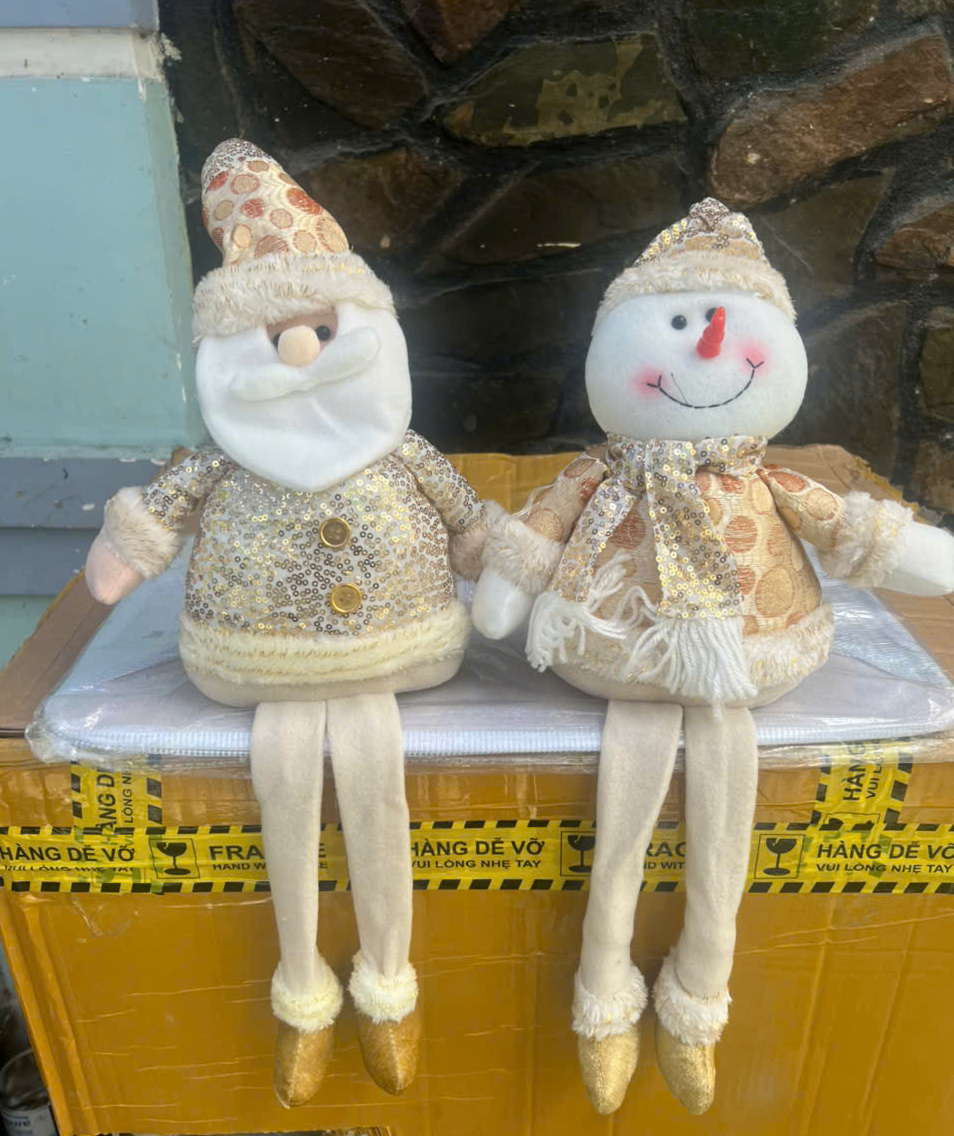 ong-gia-noel-va-nguoi-tuyet-chan-dai (4)