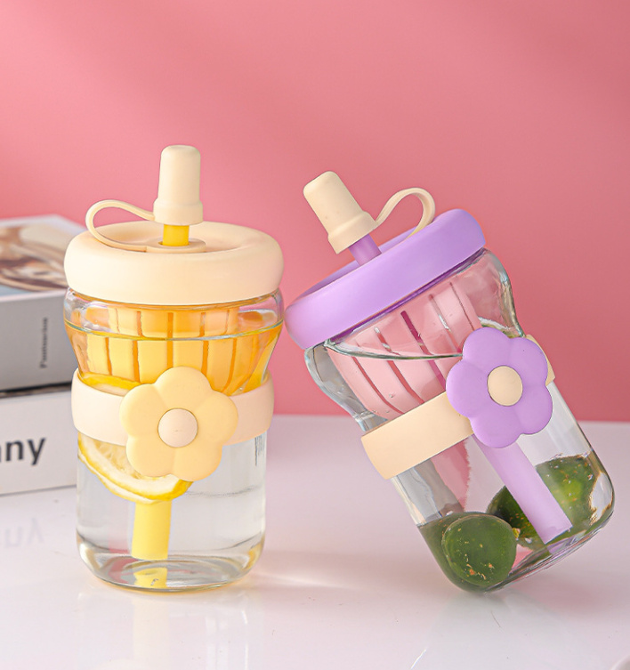 ly-thuy-tinh-hinh-hoa-kem-ong-hut (1)