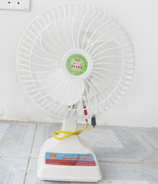 QUẠT BÀN ẮC QUY 12V (B230)