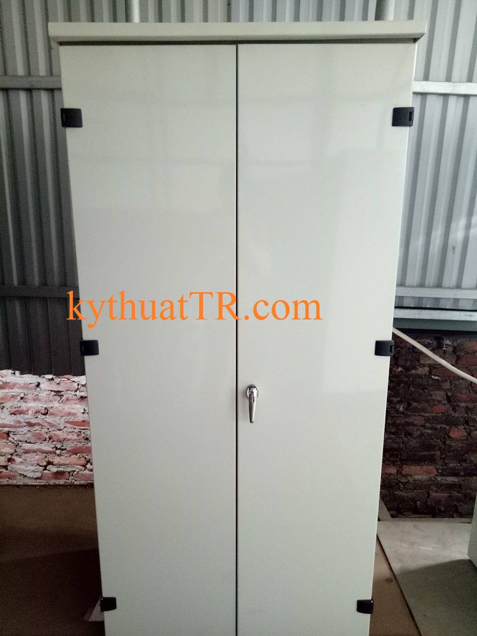 vỏ tủ điện ngoài trời