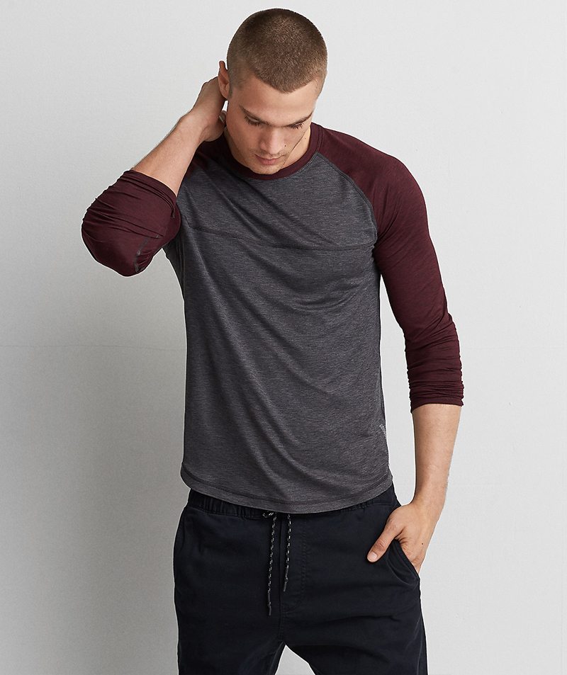 AEO 360 EXTREME FLEX LONG SLEEVE T-SHIRT