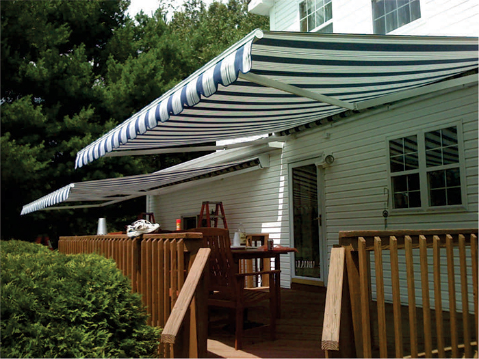 Bạt Mái Hiên Giá từ 150.000 - 450.000 vnđ/1m2 tùy theo mẫu bạt