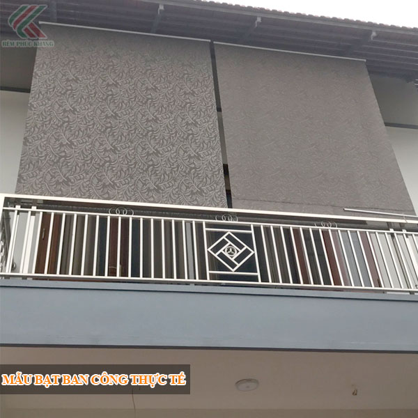 Bạt cuốn che nắng mưa ban công giá rẻ mã H01