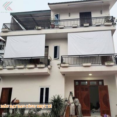 Bạt lò xo tự cuốn che nắng mưa ban công chung cư
