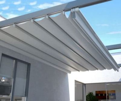 Bạt Xếp Lớp Màu Trắng Cho Biệt Thự