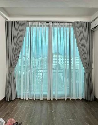 Mẫu rèm vải phòng khách chung cư đẹp, giá tốt