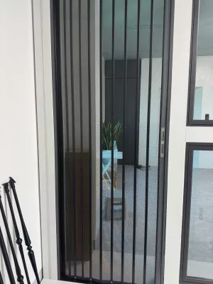 Cửa Lưới Chống Muỗi Hệ Xếp Lá Nhôm