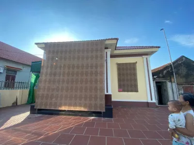 Bạt Cuốn Che Nắng Sân Vườn