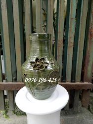Lọ hoa  giả vuốt cao 35cm men hỏa biến màu xanh rêu đắp sen nổi