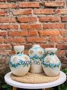 Bộ 3 sản phẩm lọ hoa trang trí men trắng vẽ hoa cúc