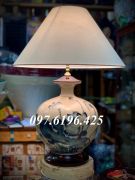 Đèn ngủ men rạn dáng tròn vẽ hoa sen cao 52 cm