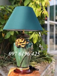 Đèn ngủ gốm để bàn bọc đồng,  men hỏa biến họa tiết hoa hồng đắp nổi