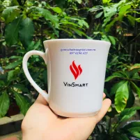 Cốc sứ  dáng eo, miệng loe in logo VinSmart