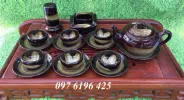 Bộ ấm trà men hỏa biến 2 màu, hoa trong lòng chén dáng quả hồng
