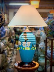 Đèn ngủ gốm để bàn màu xanh vẽ hoa đào trắng