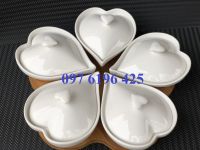 Khay mứt sứ 5 ngăn hình tim đế gỗ