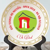 Đĩa sứ in logo viền hạc đường kính 18cm