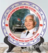 Đĩa sứ viền hạc in ảnh đại tướng Võ Nguyên Giáp đường kính 22cm